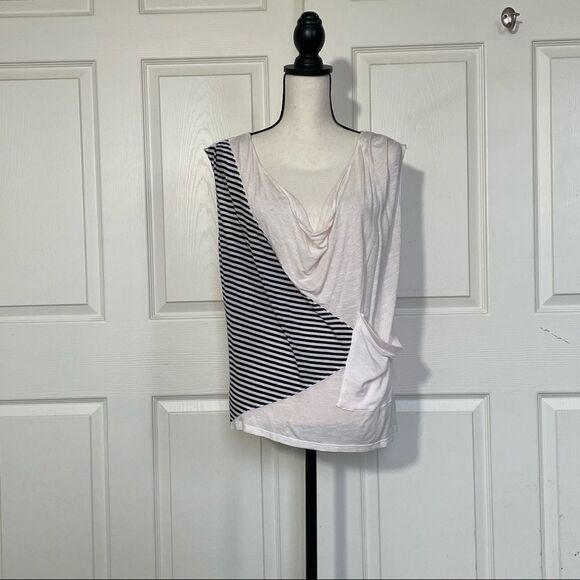 Rebecca Beeson Asymmetrical Sleeveless Scoop Neck Tee, size 2 - Picture 3 of 16